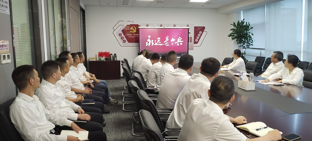 市金发集团召开“八一”建军节退役军人座谈...